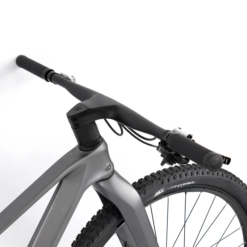 عرض خاص: دراجة جبلية من ألياف  - مراجعة Mountain Biking Equipment وسعره